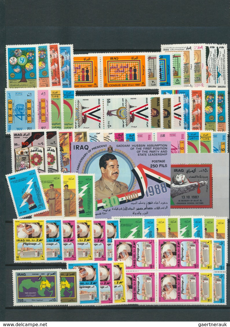 22797 Irak: 1952/1990, U/m Accumulation On Stocksheets With Apparently Only Complete Sets And Souvenir She - Iraq