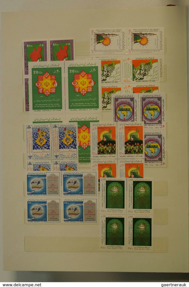 22802 Iran: Stockbook with mostly MNH material of Iran, mostly in blocks of 4.