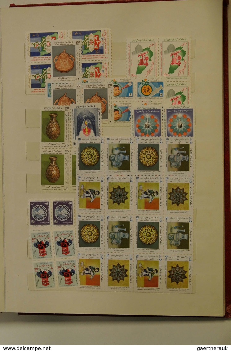 22802 Iran: Stockbook with mostly MNH material of Iran, mostly in blocks of 4.