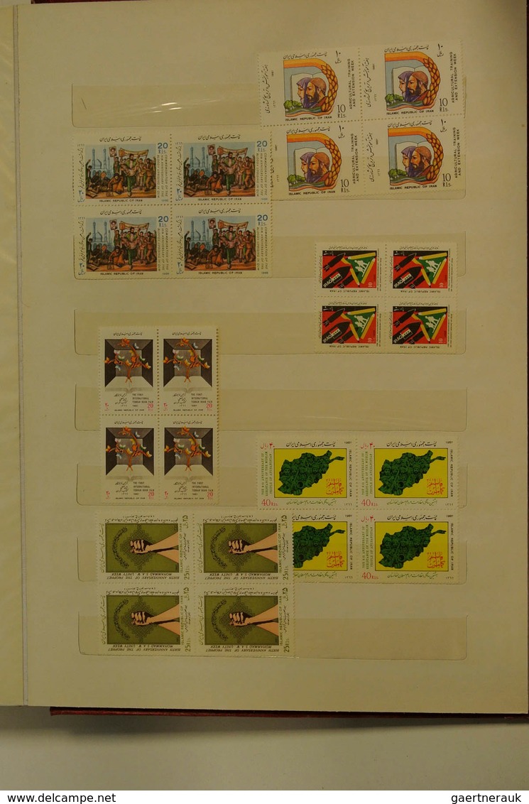 22802 Iran: Stockbook with mostly MNH material of Iran, mostly in blocks of 4.