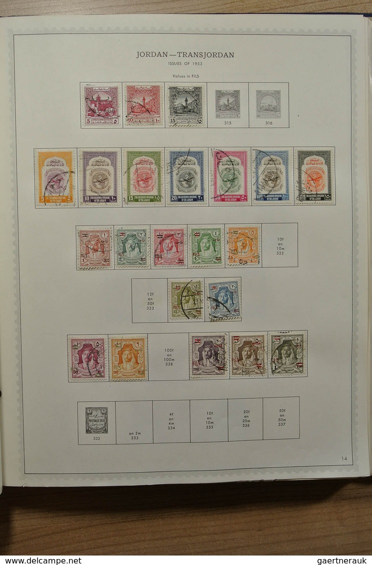 23273 Jordanien: 1920-1984. Nicely filled, used collection Jordan 1920-1984 in Minkus album. Also a small