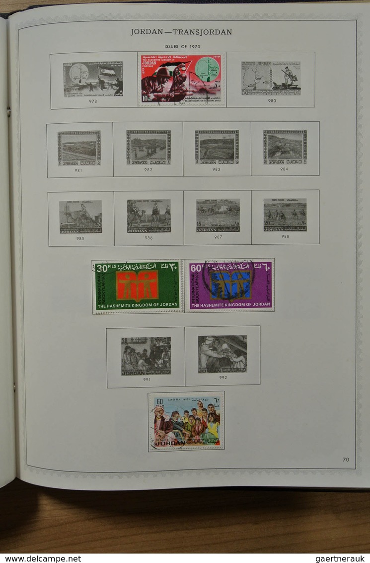 23273 Jordanien: 1920-1984. Nicely filled, used collection Jordan 1920-1984 in Minkus album. Also a small