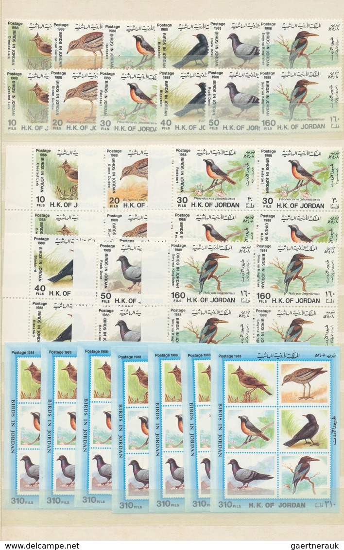 23305 Jordanien: 1963/1990, Mainly From 1979, U/m Collection/accumulation In A Stockbook Incl. Many Blocks - Jordanie