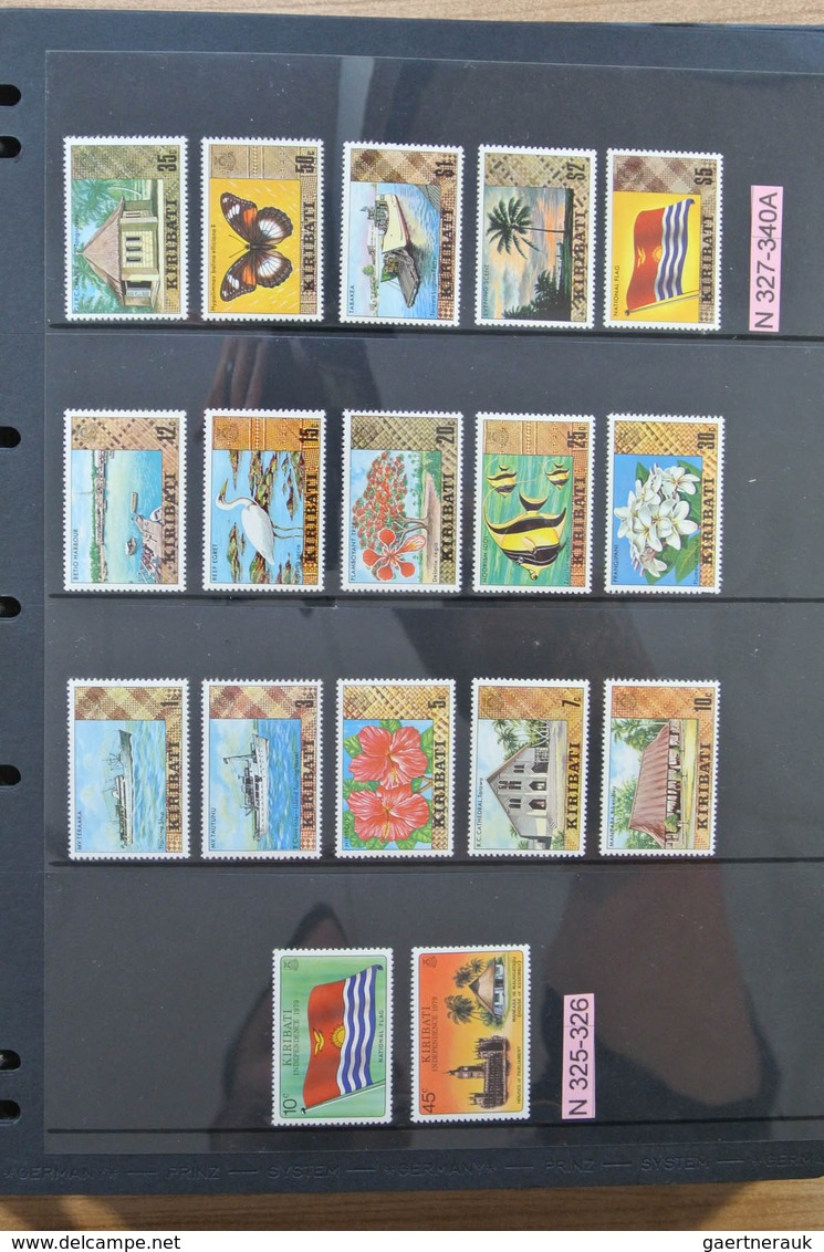 23337 Kiribati (Gilbert-Inseln): 1979-2008. Apparently Complete, MNH Collection Kiribati 1979-2008 In 2 Al - Kiribati (1979-...)