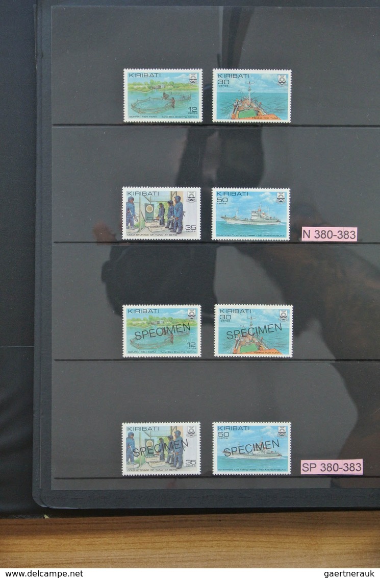 23337 Kiribati (Gilbert-Inseln): 1979-2008. Apparently complete, MNH collection Kiribati 1979-2008 in 2 al