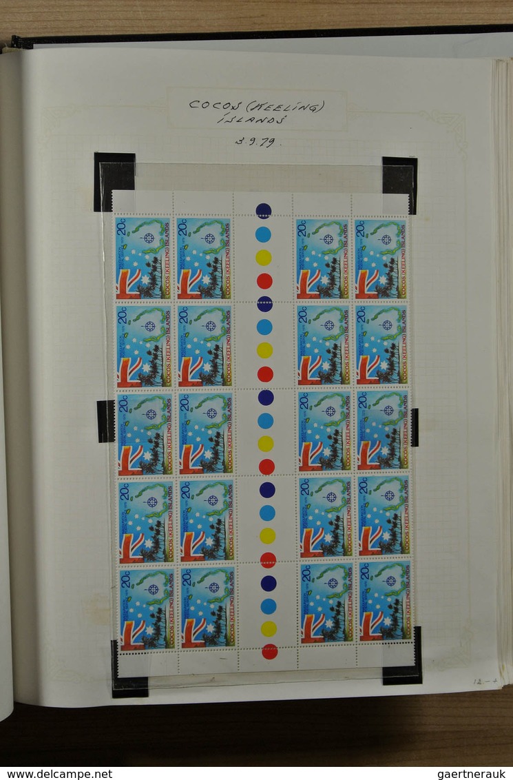 23339 Kokos-Inseln: 1963-1985. Mostly MNH (few older sets hinged) and used collection Cocos Islands 1963-1
