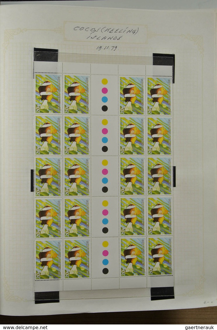 23339 Kokos-Inseln: 1963-1985. Mostly MNH (few older sets hinged) and used collection Cocos Islands 1963-1