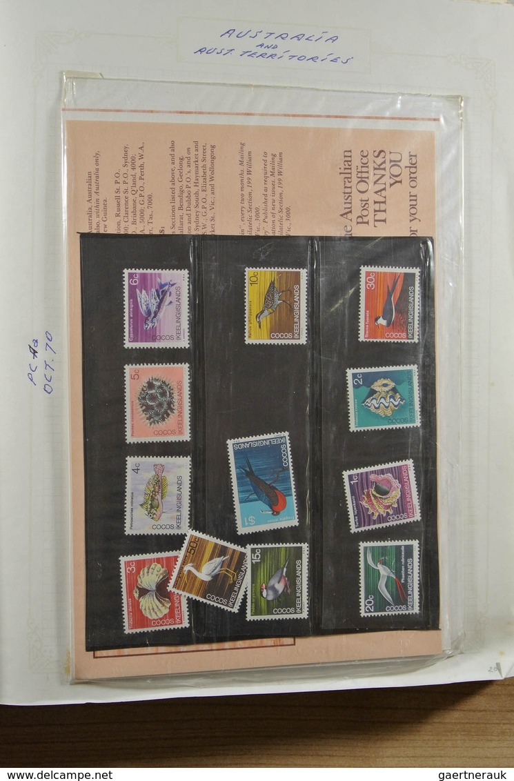 23339 Kokos-Inseln: 1963-1985. Mostly MNH (few older sets hinged) and used collection Cocos Islands 1963-1