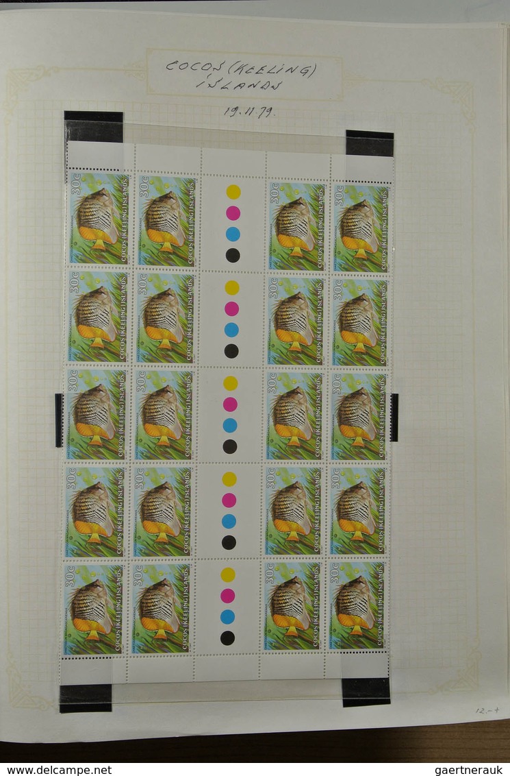 23339 Kokos-Inseln: 1963-1985. Mostly MNH (few older sets hinged) and used collection Cocos Islands 1963-1