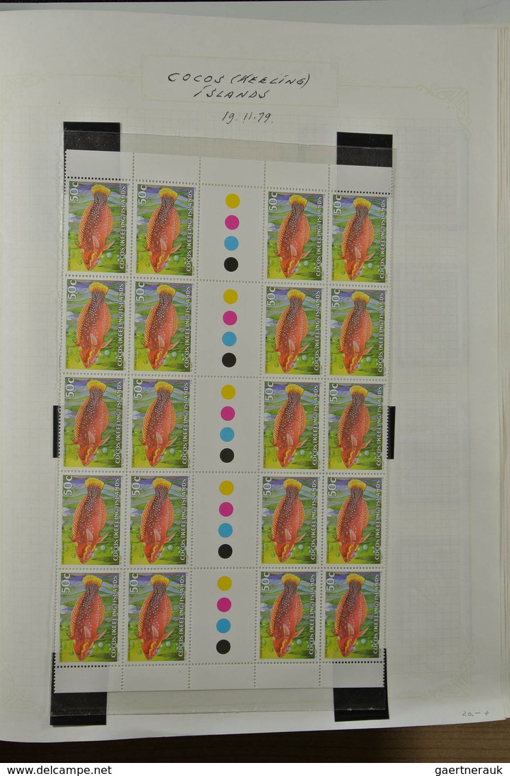 23339 Kokos-Inseln: 1963-1985. Mostly MNH (few older sets hinged) and used collection Cocos Islands 1963-1