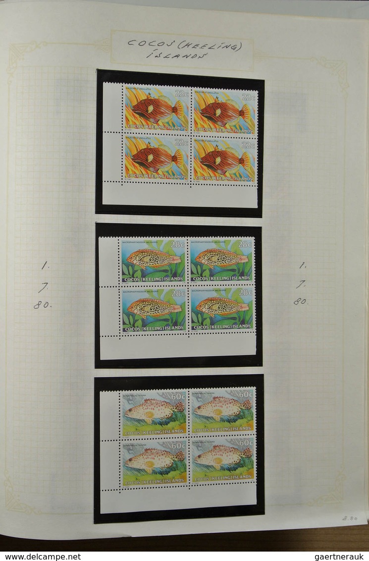 23339 Kokos-Inseln: 1963-1985. Mostly MNH (few older sets hinged) and used collection Cocos Islands 1963-1