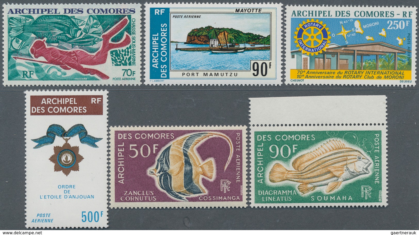 23345 Komoren: 1962/1975, Accumulation Of Nine Stamps In Different Quantities Many In Larger Blocks Incl. - Autres & Non Classés