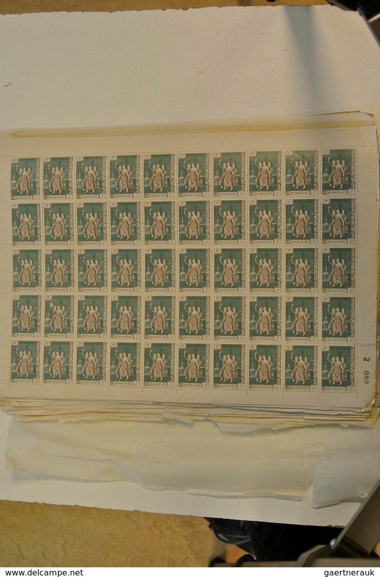 23404 Laos: 1961: Little box with complete sheets of revolutionary issues Pathet-Lao 1961. Michel no's 1,