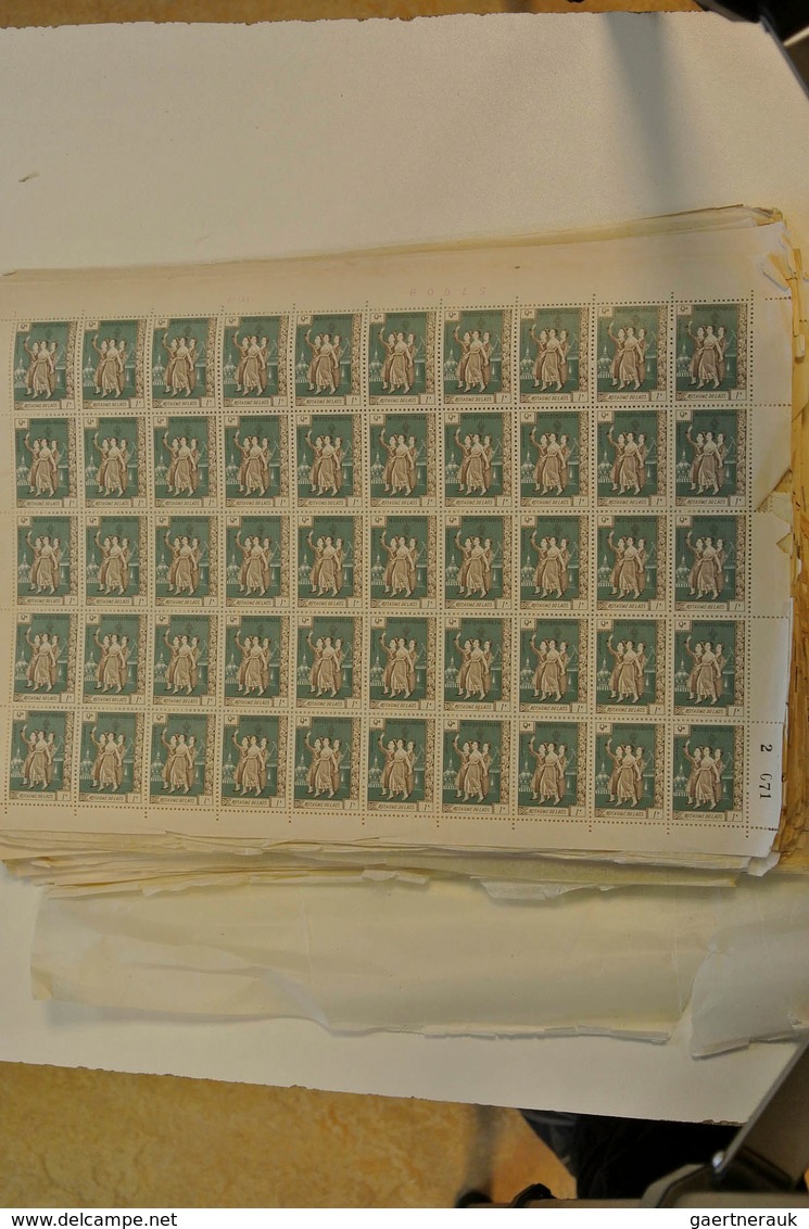 23404 Laos: 1961: Little box with complete sheets of revolutionary issues Pathet-Lao 1961. Michel no's 1,