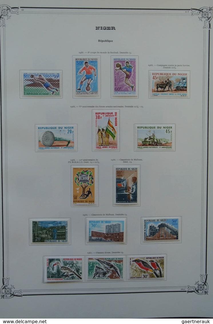 23753 Niger: 1921-1974. Almost complete (without souvenir sheets), mint hinged collection Niger 1921-1974