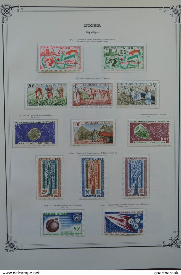 23753 Niger: 1921-1974. Almost complete (without souvenir sheets), mint hinged collection Niger 1921-1974