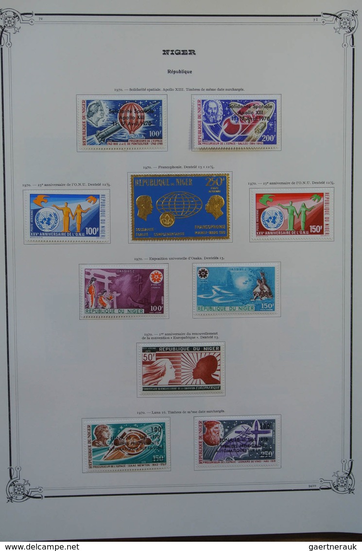 23753 Niger: 1921-1974. Almost complete (without souvenir sheets), mint hinged collection Niger 1921-1974