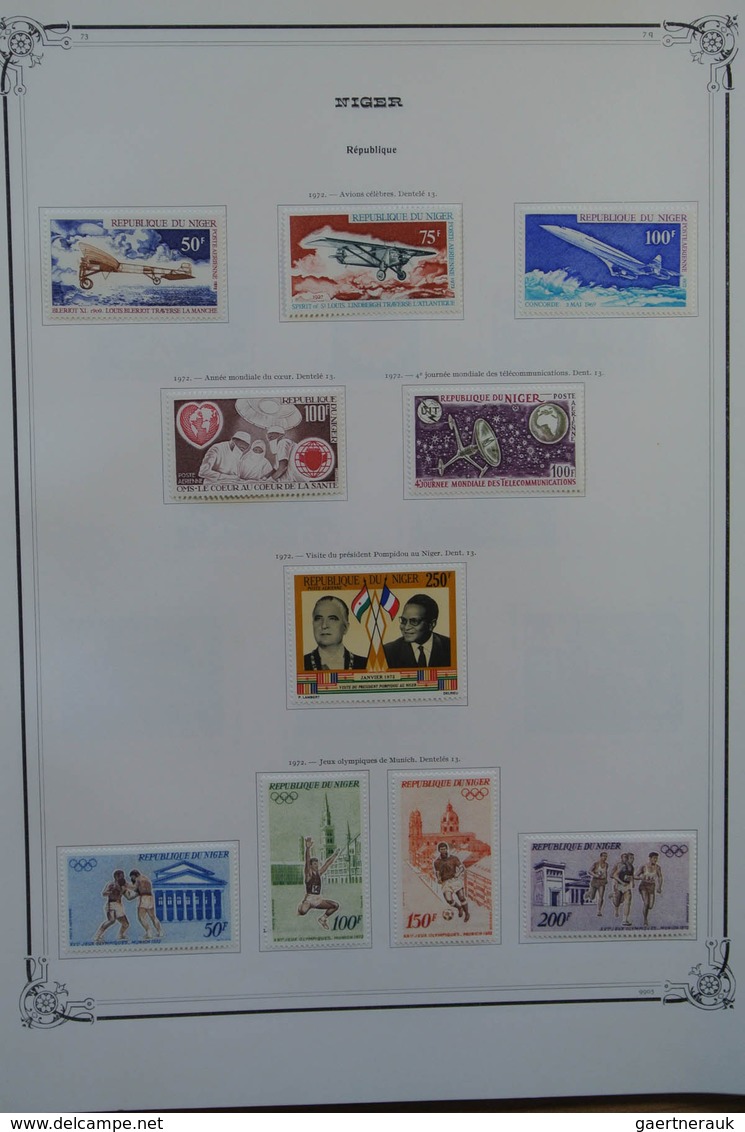 23753 Niger: 1921-1974. Almost complete (without souvenir sheets), mint hinged collection Niger 1921-1974
