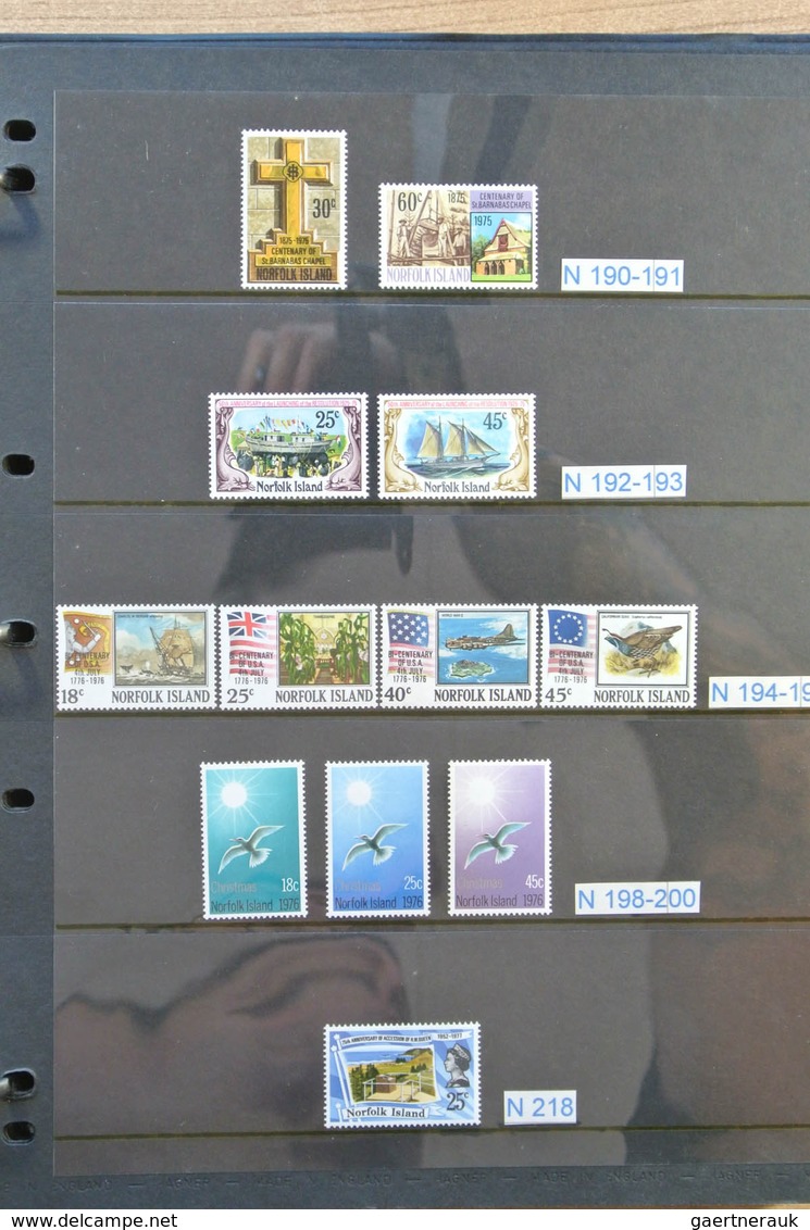 23768 Norfolk-Insel: 1947-2007. Extensive, MNH collection Norfolk 1947-2007 in 2 albums, together with 5 a