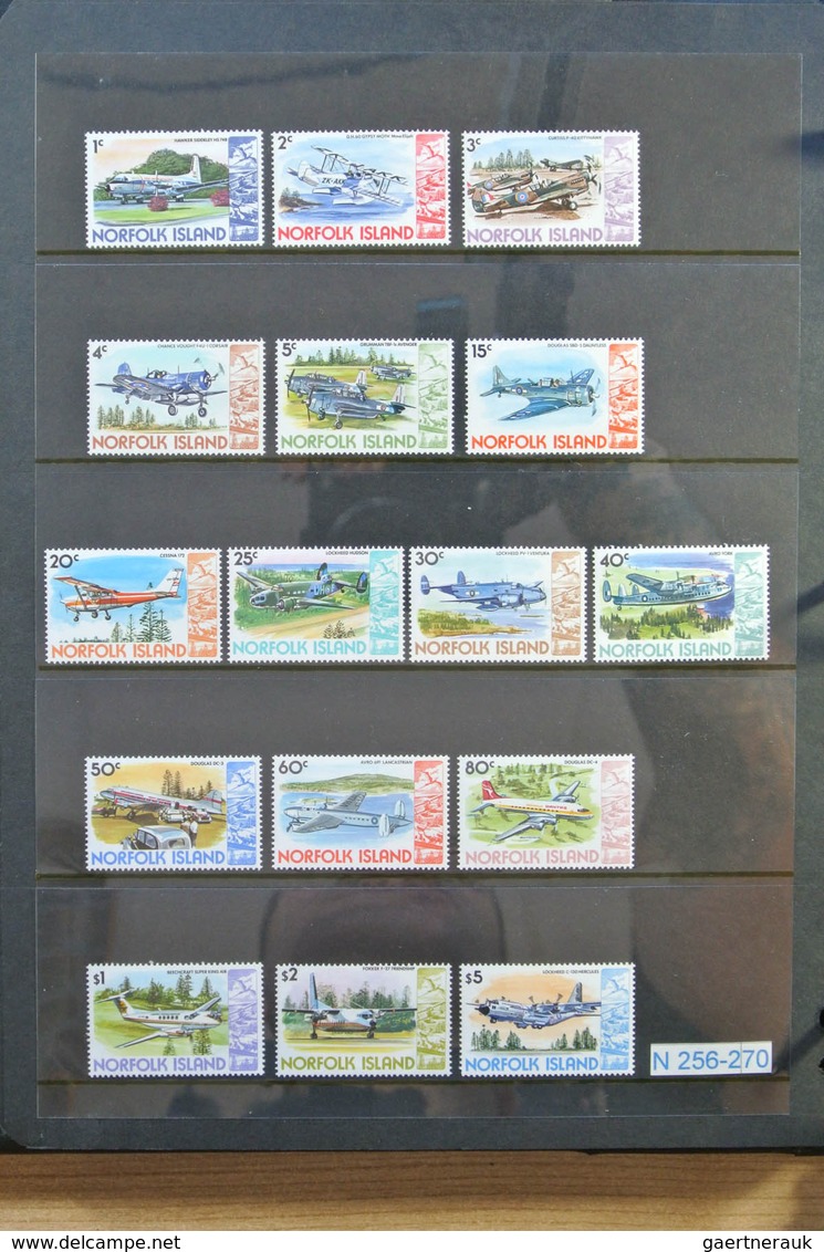 23768 Norfolk-Insel: 1947-2007. Extensive, MNH collection Norfolk 1947-2007 in 2 albums, together with 5 a