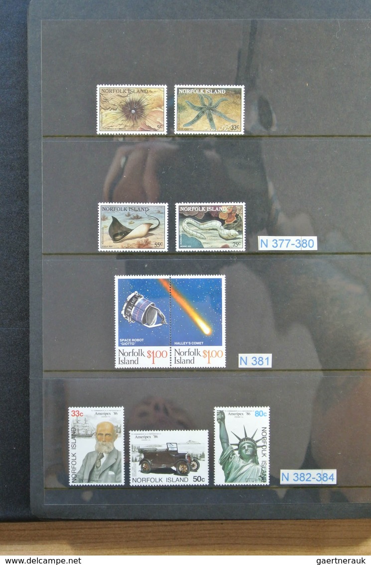 23768 Norfolk-Insel: 1947-2007. Extensive, MNH collection Norfolk 1947-2007 in 2 albums, together with 5 a