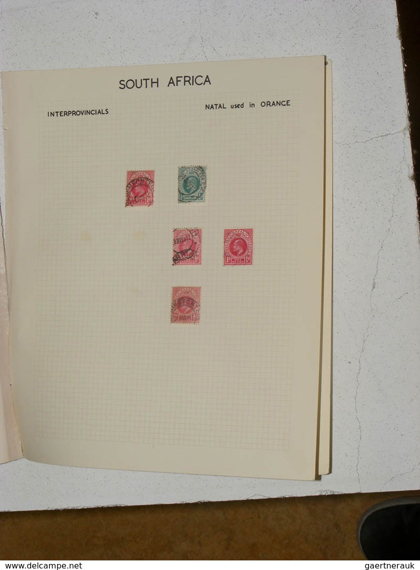 24115 Natal: Folder with a small cancel collection of Natal on blanc albumpages. Contains ca. 120 stamps.