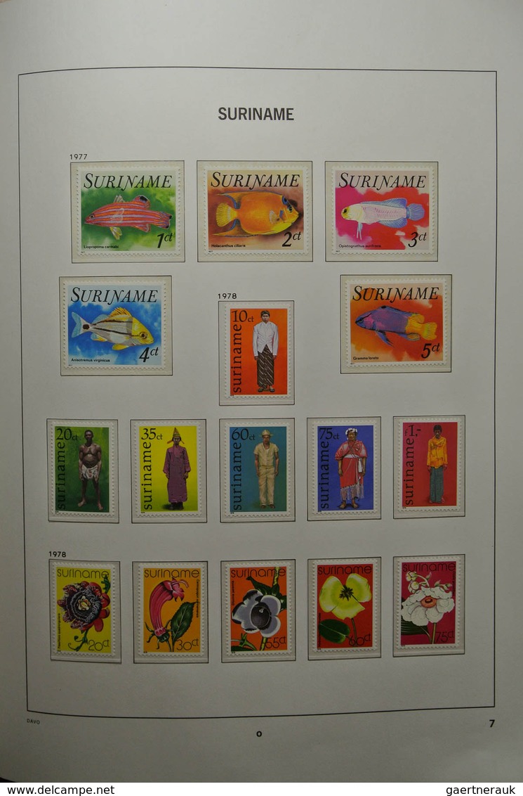 24150 Surinam: 1873-2000. Mostly MNH collection Surinam 1872-2000 in 2 Davo albums. Collection is till 194