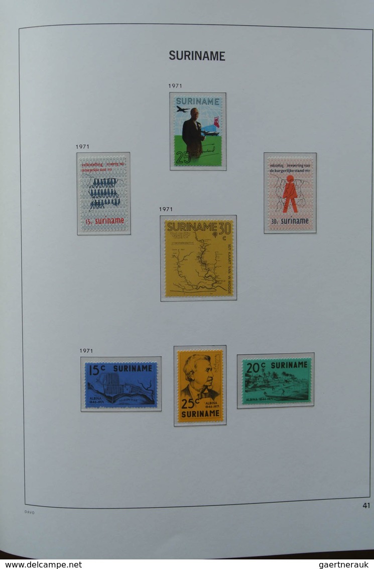 24152 Surinam: 1927-1975. MNH and mint hinged, almost complete collection Surinam 1927-1975 in Davo luxe a