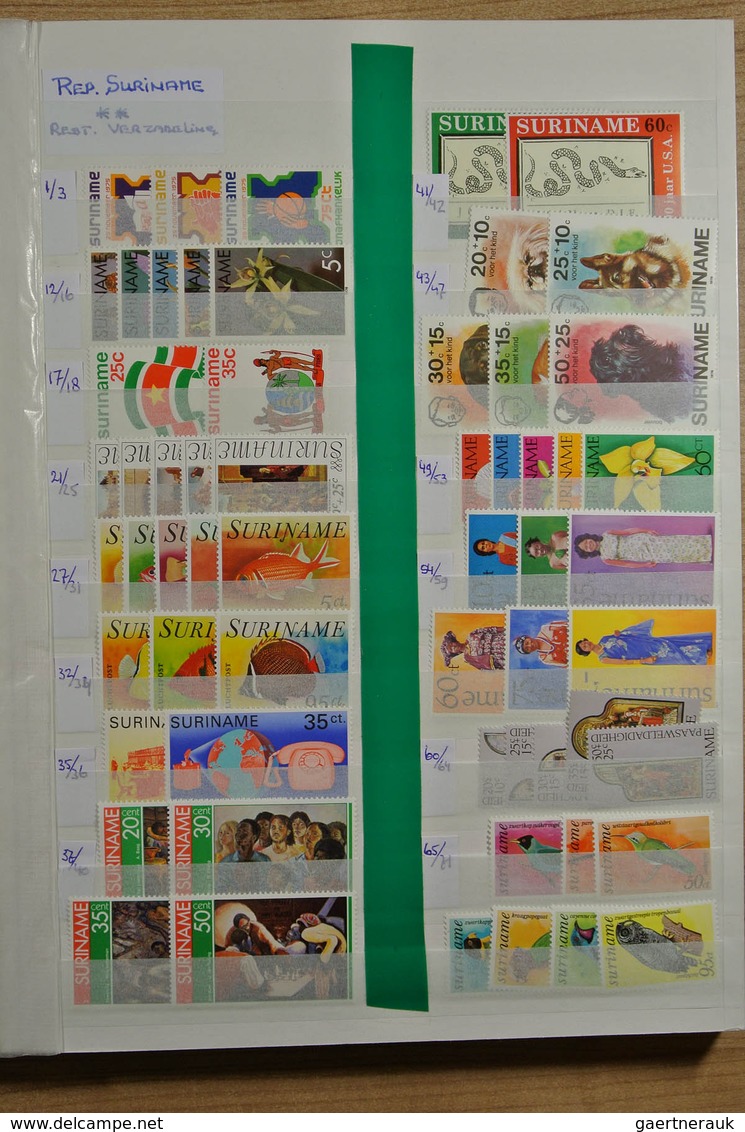 24153 Surinam: 1975-1994. Small Box With Stockpages With A MNH Stock Republic Of Surinam 1975-1994. Cat. V - Surinam ... - 1975