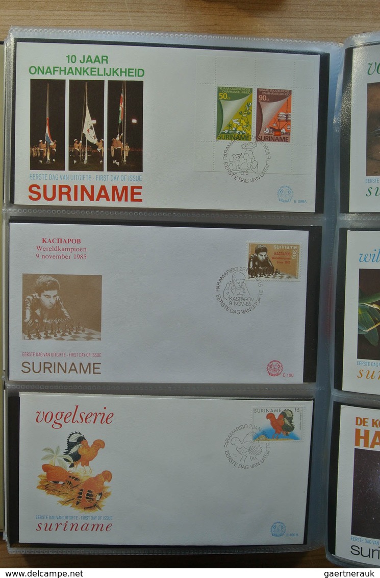 24155 Surinam: 1975-2005. With the exception of only a few FDC's a complete collection unaddressed FDC's o