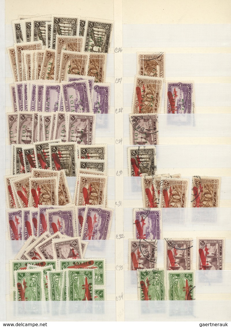 24197 Syrien: 1922/1957, Airmails, Comprehensive Mint And Used Stock In A Binder, Well Sorted From Early I - Syrie
