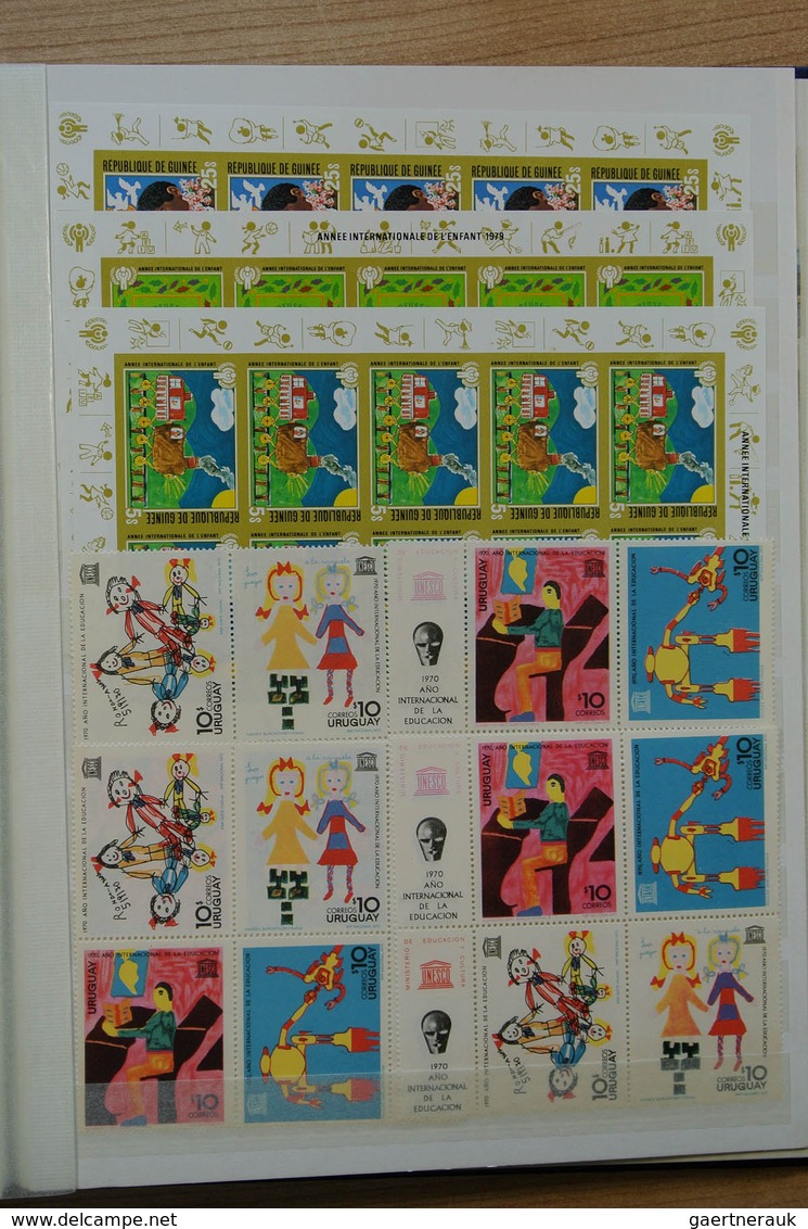 24568 Alle Welt: Stockbook with MNH material of various countries, many in sheets or sheetparts, including
