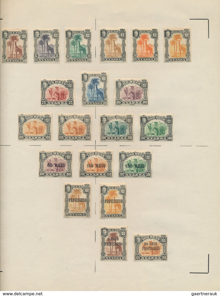 24771 Portugiesische Kolonien: 1880/1940 (ca.), mint and used collection on abum pages in a binder, compri