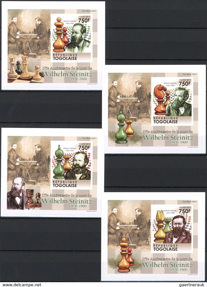 24927 Thematische Philatelie: 2006/2011. DeLuxe Collection Containing "Stamps On Cardboard" From Mozambiqu - Non Classés
