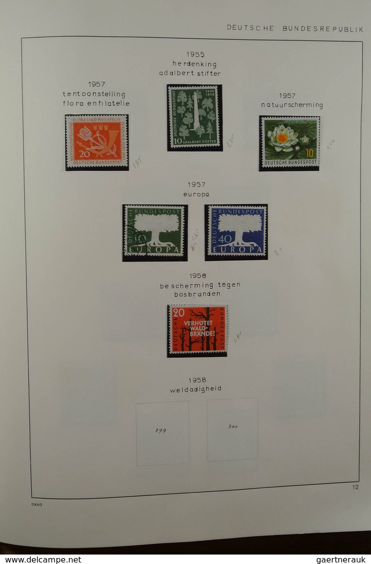 25178 Thematik: Landwirtschaft / agriculture: Mostly MNH and mint hinged collection Agricaulture in 2 blan