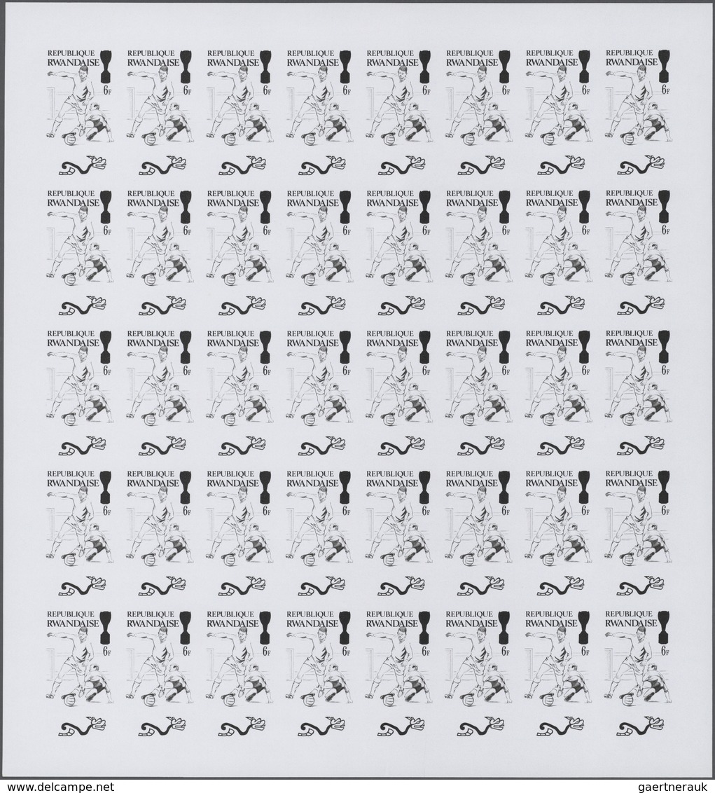 25592 Thematik: Sport-Fußball / Sport-soccer, Football: 1970, Rwanda. Progressive Proofs Set Of Sheets For - Autres & Non Classés