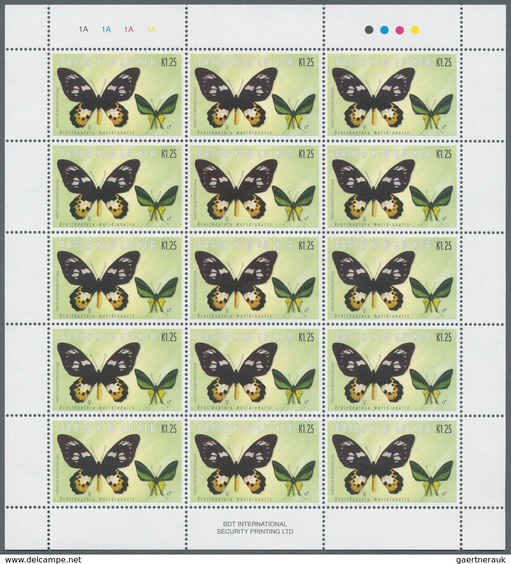 25808 Thematik: Tiere-Schmetterlinge / Animals-butterflies: 2002, Papua New Guinea. Lot Of 1,500 Stamps "1 - Papillons