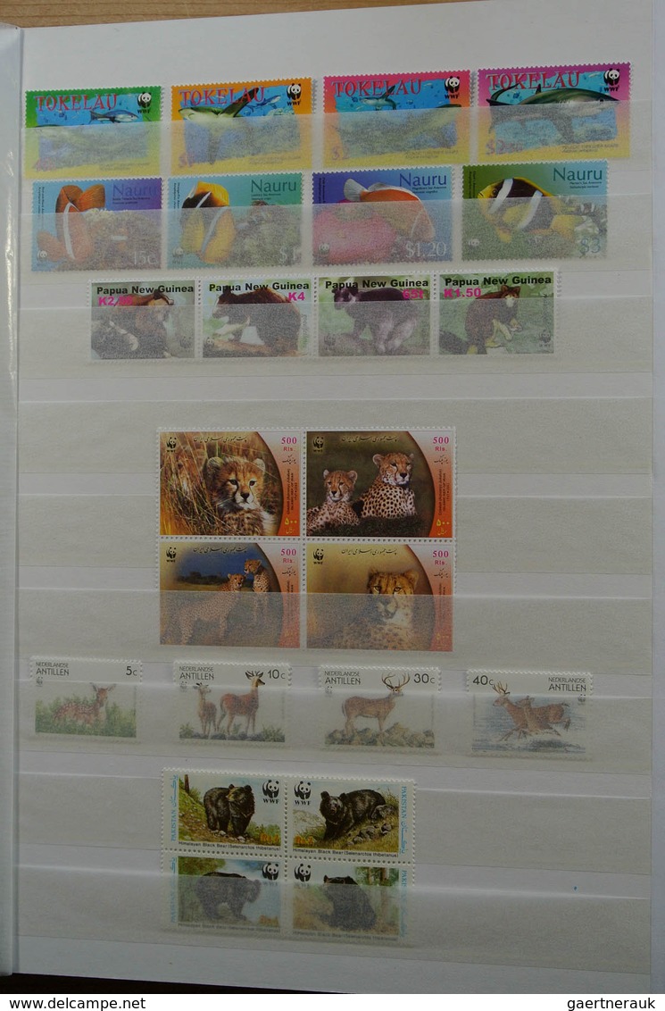 25901 Thematik: WWF: Stockbook With MNH Sets And FDC's With WorldWildlifeFund Stamps. - Autres & Non Classés