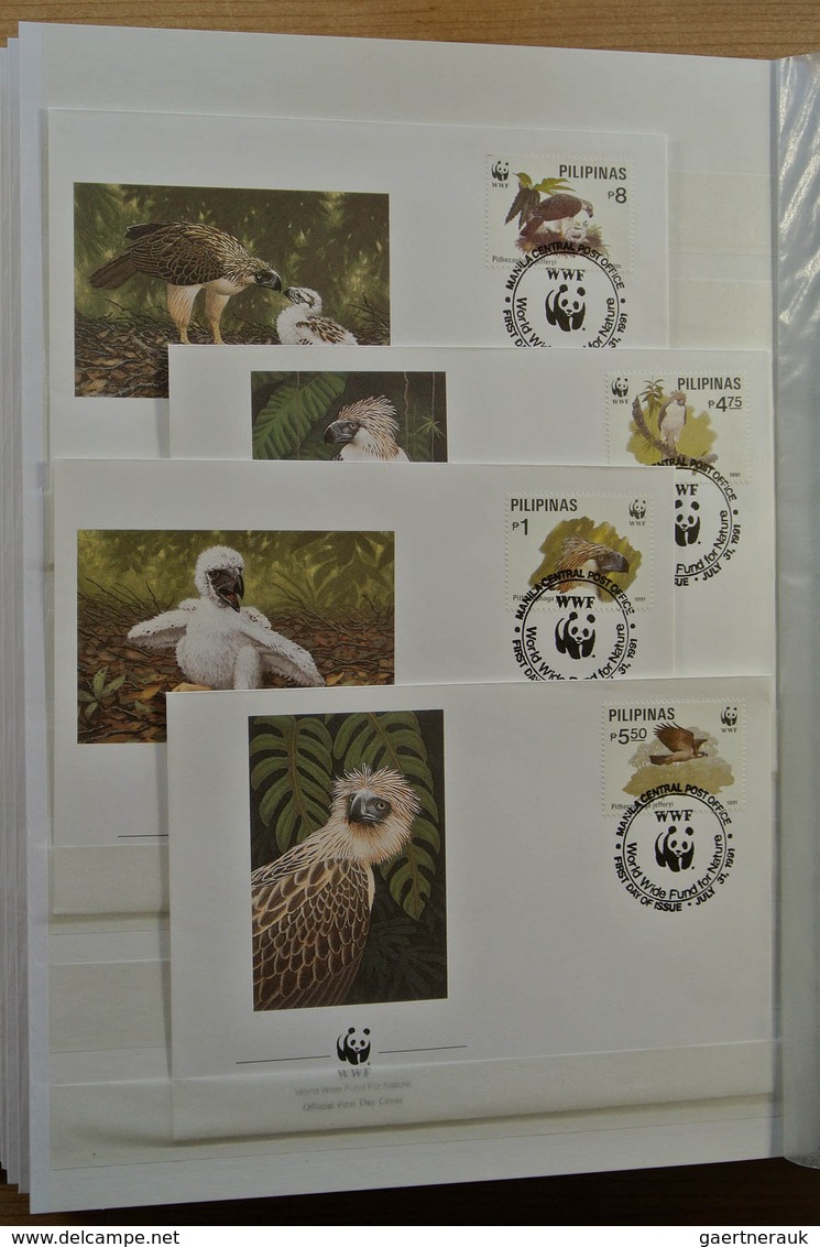 25901 Thematik: WWF: Stockbook with MNH sets and FDC's with WorldWildlifeFund stamps.