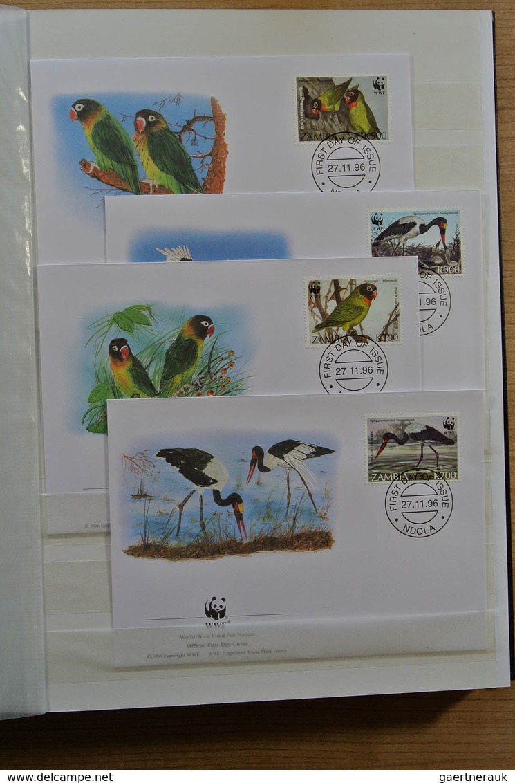 25901 Thematik: WWF: Stockbook with MNH sets and FDC's with WorldWildlifeFund stamps.