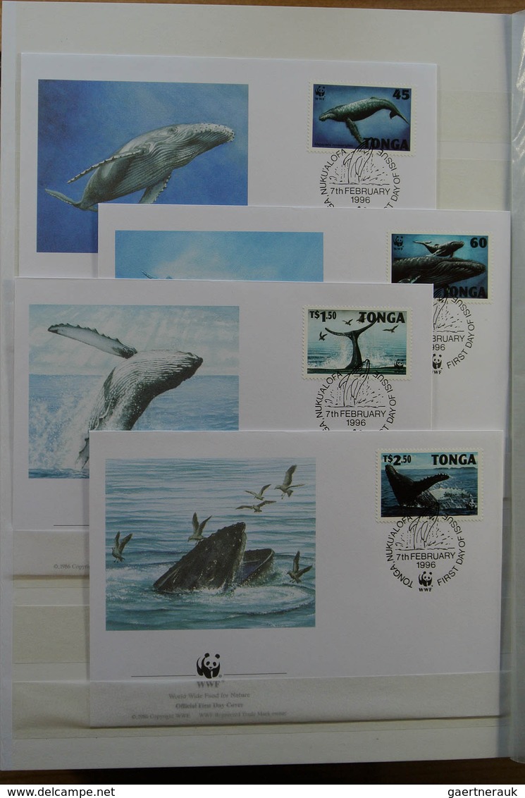 25901 Thematik: WWF: Stockbook with MNH sets and FDC's with WorldWildlifeFund stamps.