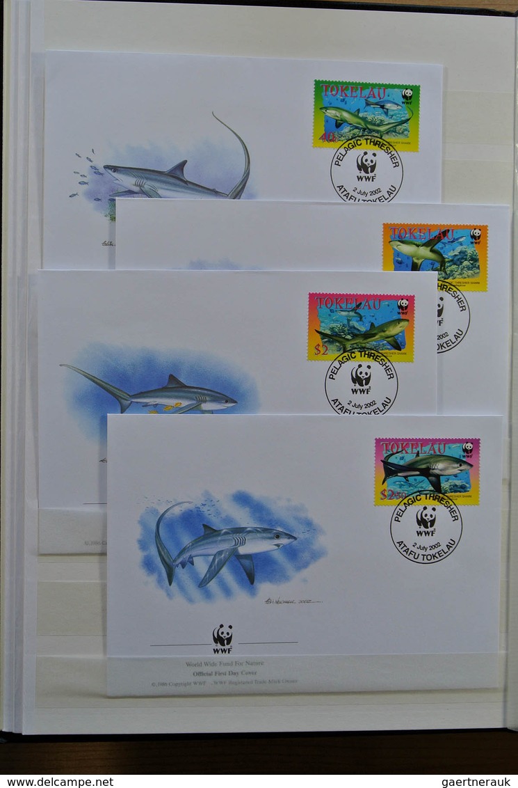 25901 Thematik: WWF: Stockbook with MNH sets and FDC's with WorldWildlifeFund stamps.