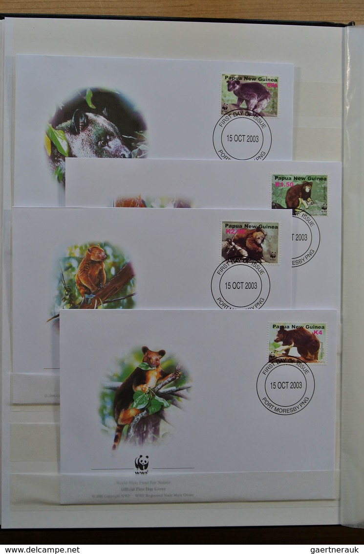 25901 Thematik: WWF: Stockbook with MNH sets and FDC's with WorldWildlifeFund stamps.