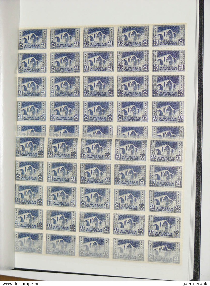 26014 Albanien: 1920/30 (ca.): Collection MNH sheetparts of Albania ca. 1920-1930 in 2 stockbooks. Contain