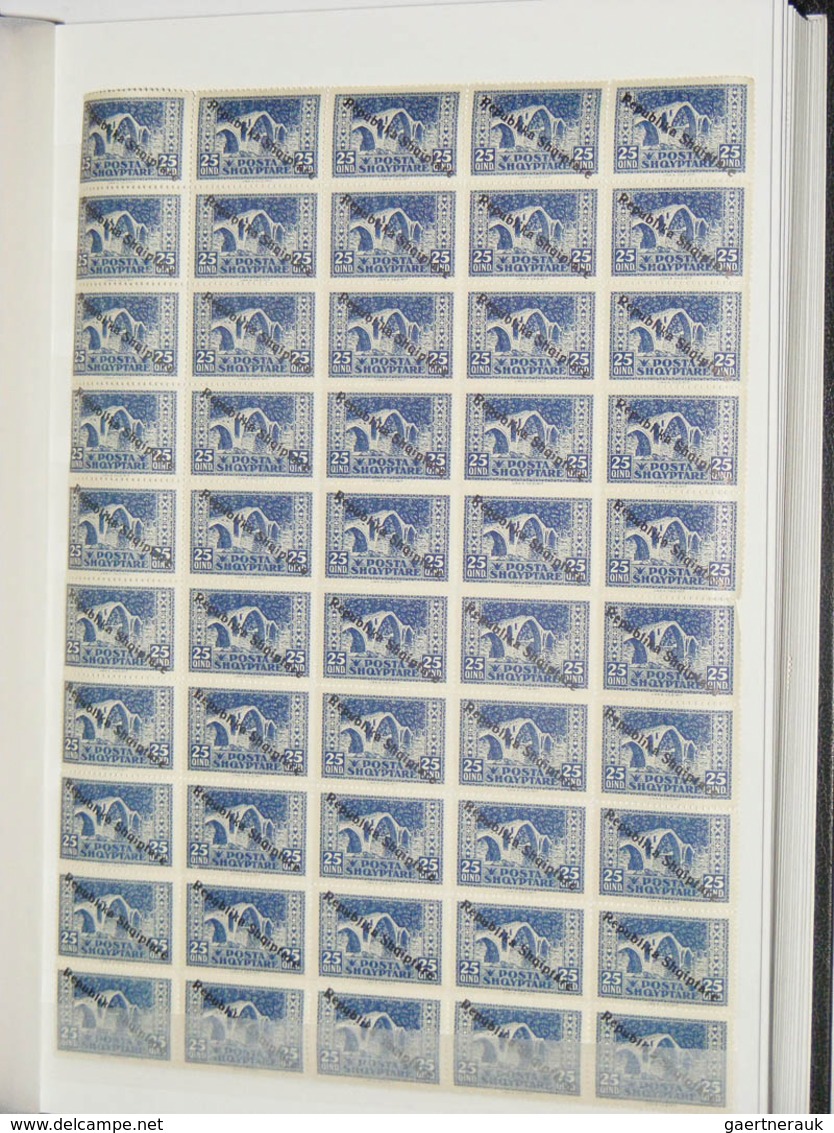 26014 Albanien: 1920/30 (ca.): Collection MNH sheetparts of Albania ca. 1920-1930 in 2 stockbooks. Contain