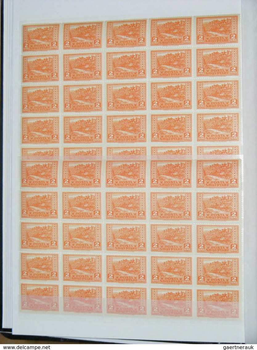 26014 Albanien: 1920/30 (ca.): Collection MNH sheetparts of Albania ca. 1920-1930 in 2 stockbooks. Contain