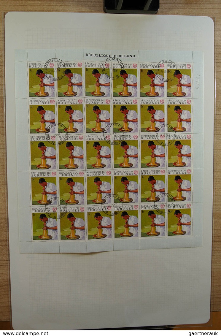 26127 Belgien: Folder with ca. 85, mostly MNH, complete sheets of various Belgian territories, including B