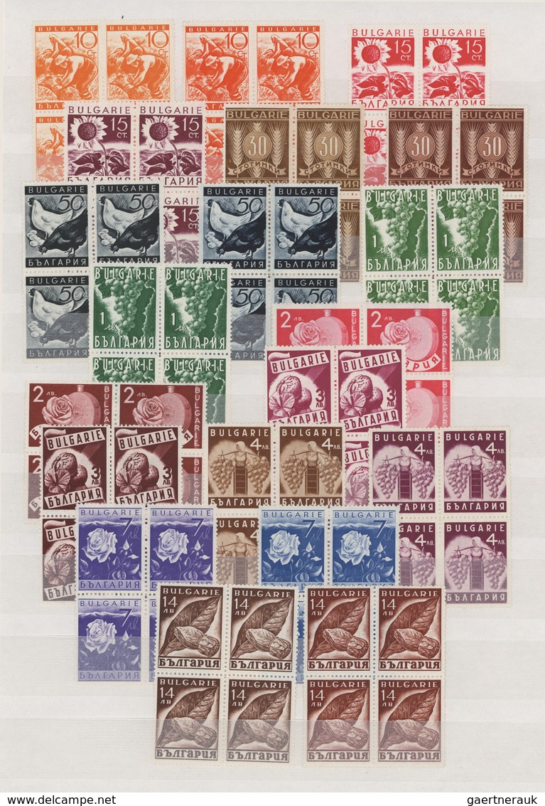 26198 Bulgarien: 1936/1944, Collection Of BLOCKS OF FOUR, Mainly UNMOUNTED MINT (only A Few With Adhesion - Lettres & Documents