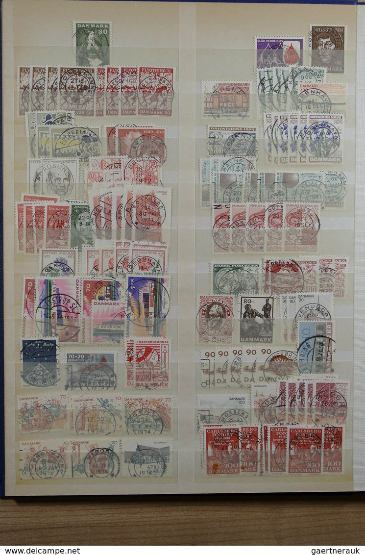 26281 Dänemark - Stempel: Stockbook with hundreds of stamps of Denmark, specially collected for nice and c
