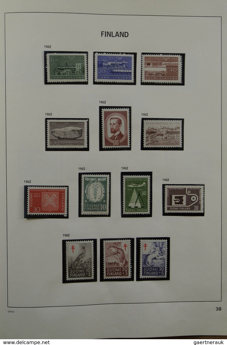 26314 Finnland: 1860-2002. MNH, mint hinged and used collection Finland 1860-2002 in Davo album and 2 stoc